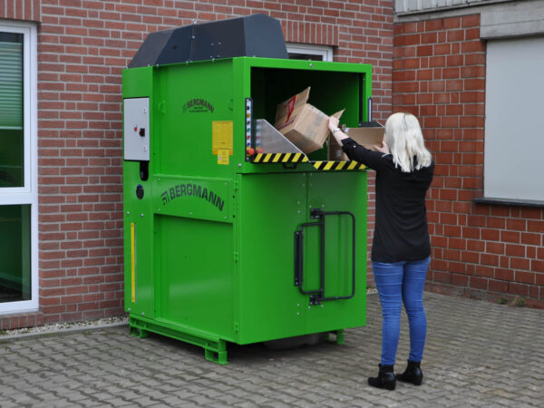 kontinuierliche Befüllung mit Papier der Pack-Station
