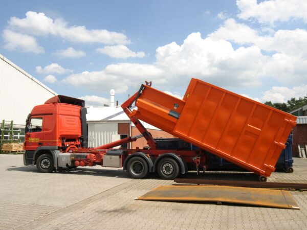 absetzen des Abfall-Container