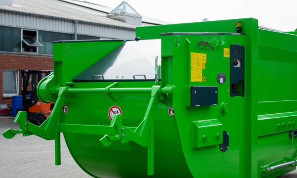 Müllpresse im kleineren Format